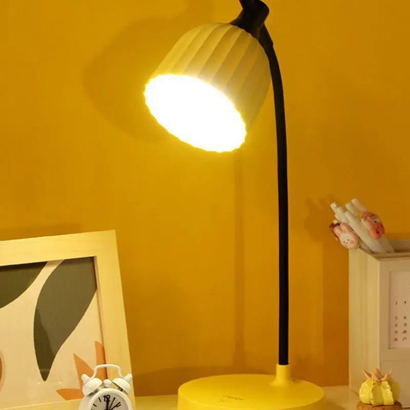 Schreibtischlampe LED dimmbar – Flexible Leuchte für Schreibtisch & Nachttisch
