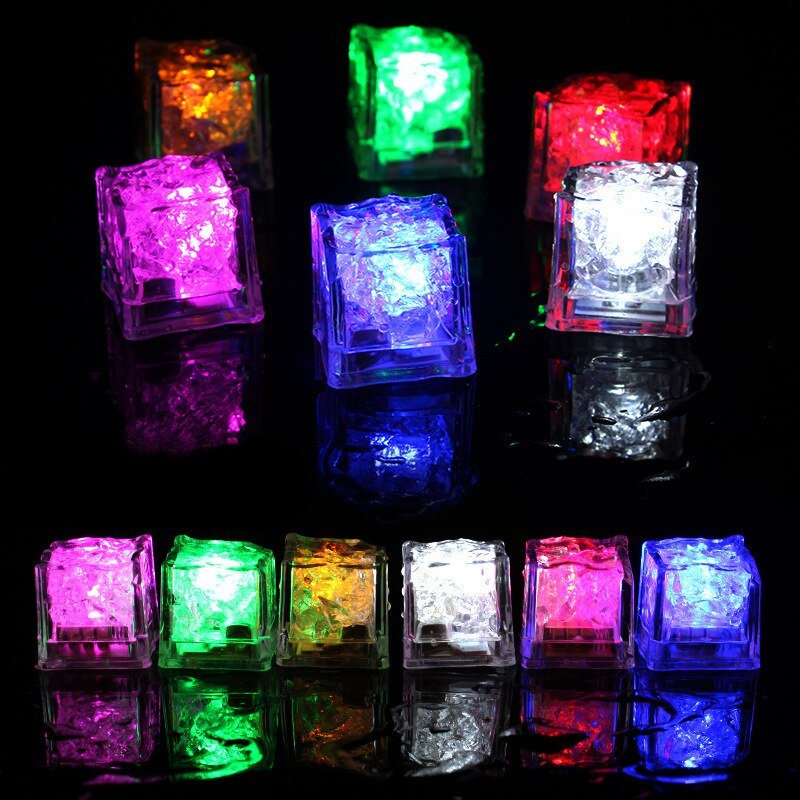 Leuchtende LED-Eiswürfel