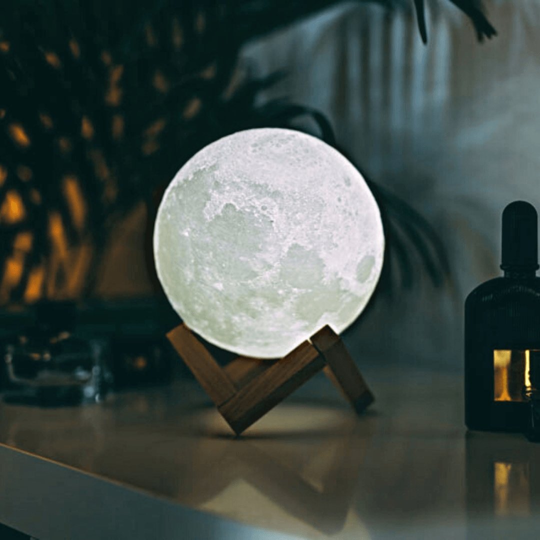 Mondlampe mit Touch-Steuerung und Holzständer