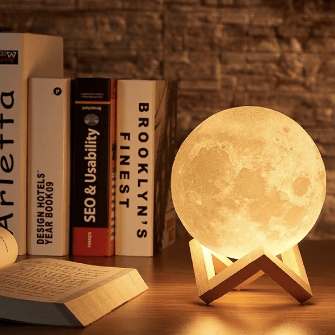 Mondlampe mit Touch-Steuerung und Holzständer